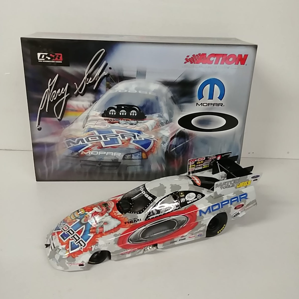 ミニカー OAKLEY DIECAST DRAG CARS Racing Champions Oakley 2006 Gary Scelzi Dodge Red Camo 1:24