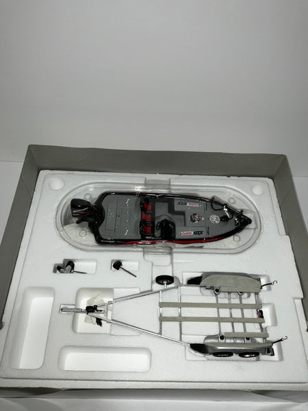 JOHN FORCE 2002 CASTROL GTX 11 TIME CHAMPION 1:24 NHRA DIECAST BOAT AND TRAILER - Action Collectables