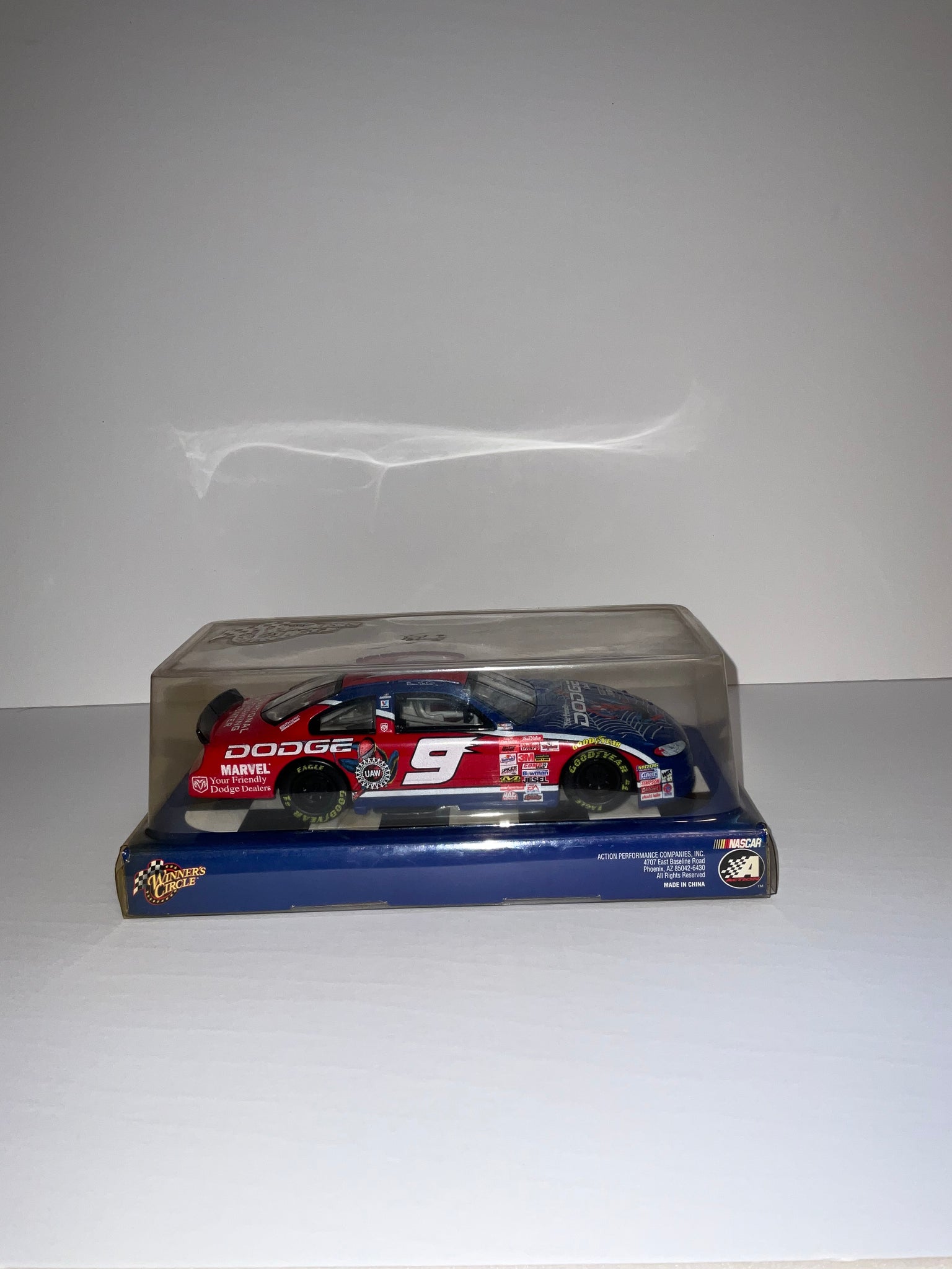 BILL ELLIOTT 2001 DODGE DEALERS SPIDERMAN 1:24 NASCAR DIECAST