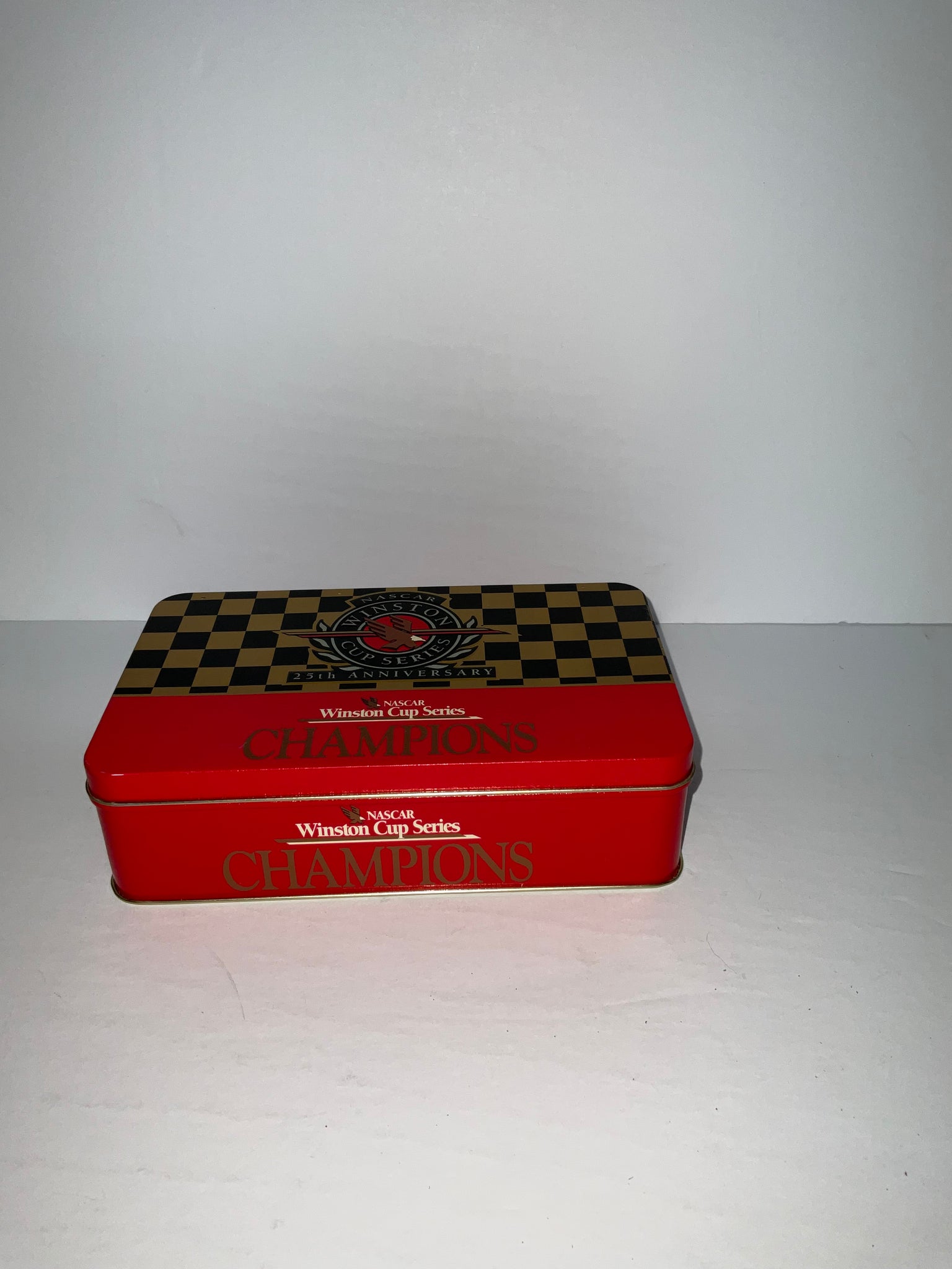 WINSTON CUP SERIES 25th ANNIVERSARY MATCHES IN COLLECTORS TIN