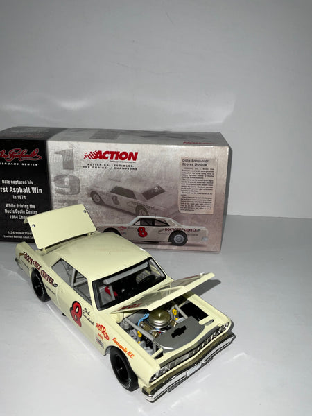 DALE EARNHARDT SR 1974 1ST ASPHALT WIN CHEVELLE 1:24 NASCAR DIECAST - Action Racing Collectables Legendary Series