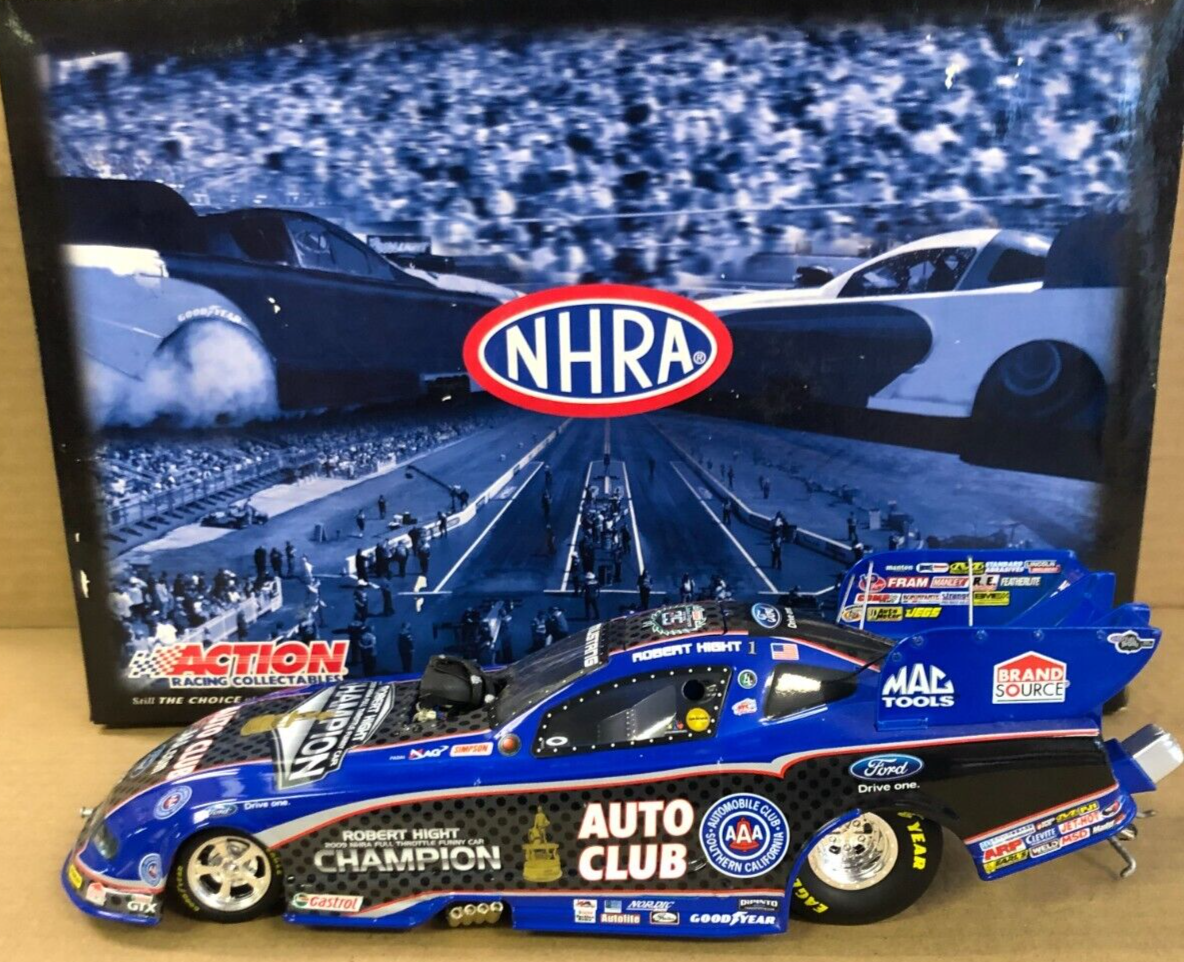 ROBERT HIGHT 2009 AAA FUNNY CAR CHAMPION 1:24 FUNNY CAR NHRA DIECAST